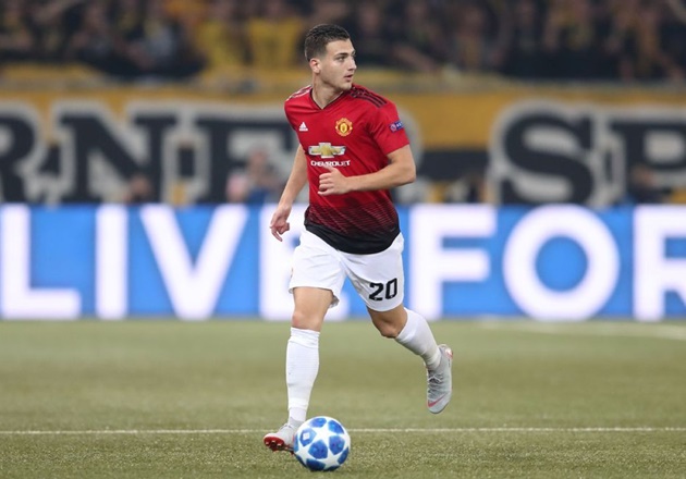 Dalot có ra sân ở trận Wolves? Mourinho có câu trả lời