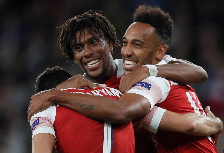 Tam tấu rực sáng, Arsenal vùi dập Vorskla ấn tượng ngày ra quân