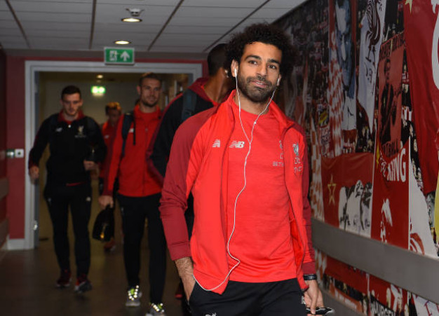 Ảnh bài viết Vượt bão chỉ trích, Salah vẫn tươi cười xuất hiện tại Anfield