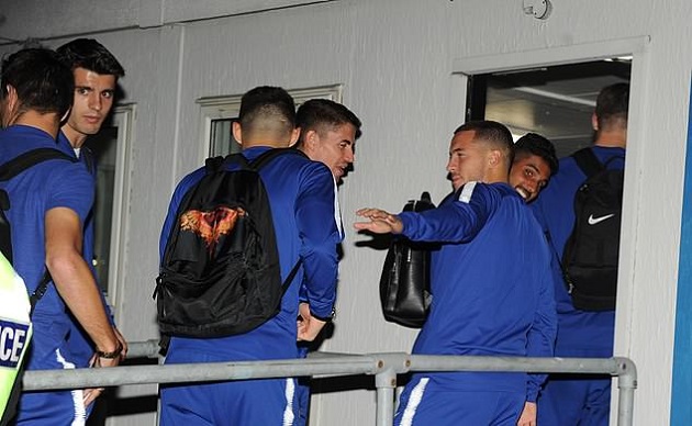 Ảnh bài viết Lên đường về nhà, Hazard vẫn tỏ rõ vai trò thủ lĩnh