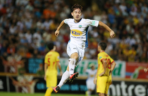 Ảnh bài viết Công Phượng ghi bàn trên chấm 11m, HAGL chính thức trụ hạng