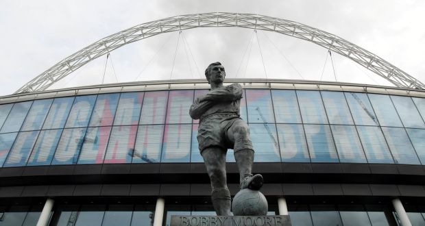 Mặc dư luận, FA đã bán sân Wembley cho Fulham lấy 673 triệu euro