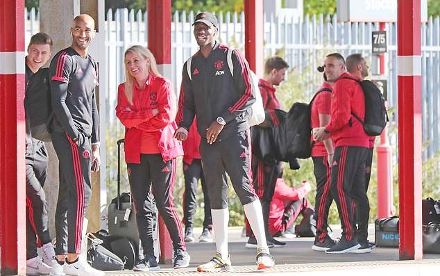 Ảnh bài viết Pogba biểu cảm không ngờ giữa tâm bão với Mourinho