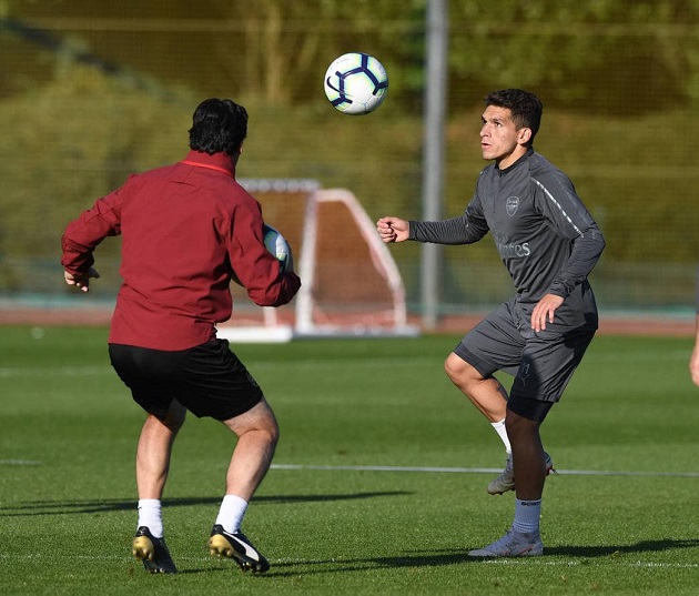 Ảnh bài viết Bỏ rơi Ramsey, Emery quyết tâm đào tạo Torreira thành tài
