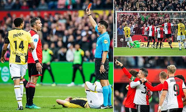 Ảnh bài viết Robin van Persie ghi bàn đẳng cấp rồi bị đuổi khỏi sân chưa đầy 5 phút