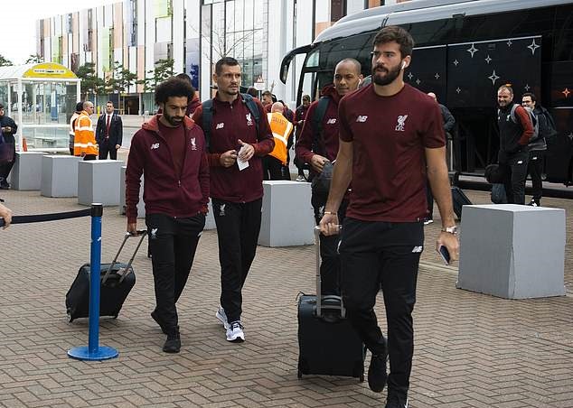 Ảnh bài viết Salah tỏ ra 'lạc quẻ' khi cùng Liverpool hành quân sang Italia