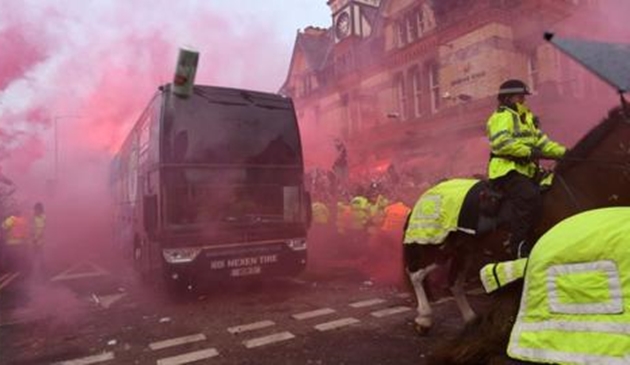 Quay trở lại Liverpool, Pep phát biểu cứng rắn về vấn đề hooligan