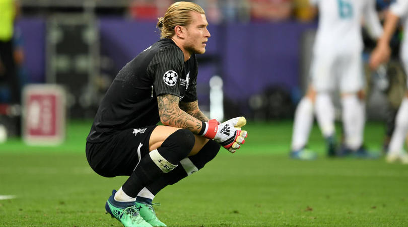 Sốc: Loris Karius lại mắc sai lầm ngớ ngẩn khiến đội nhà ôm hận