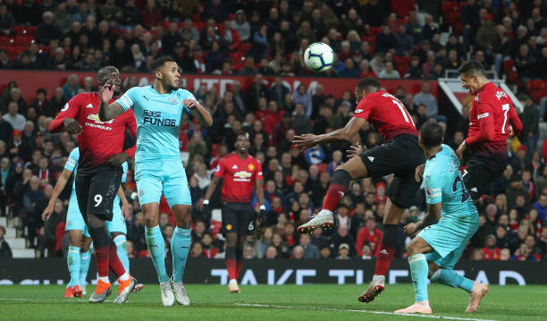 TRỰC TIẾP Man United 3-2 Newcastle: Ngược dòng ngoạn mục (KT)