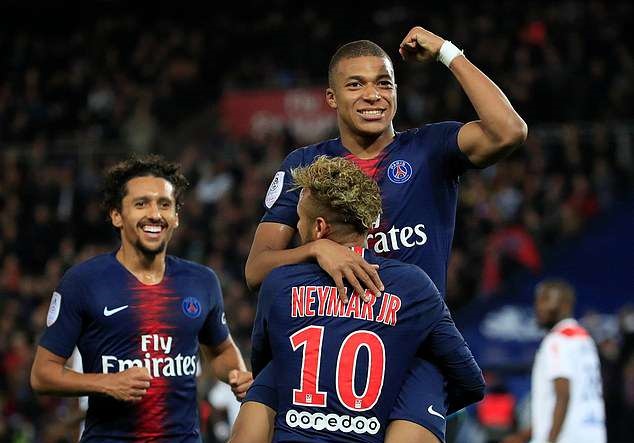 Mbappe 4 bàn trong 13 phút, PSG hủy diệt Lyon không tưởng