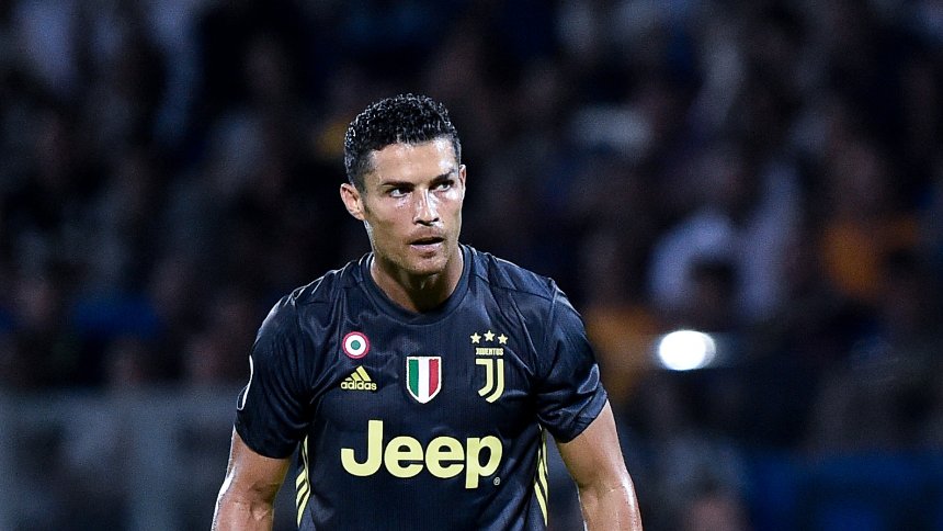Ronaldo 'bịt miệng' nạn nhân bị hiếp dâm như thế nào?