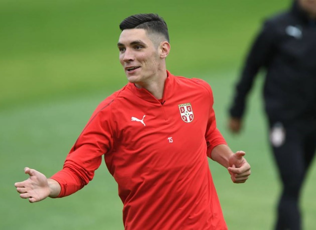 Nikola Milenkovic - "Vidic mới" khiến Mourinho phải đích thân xem giò là ai?
