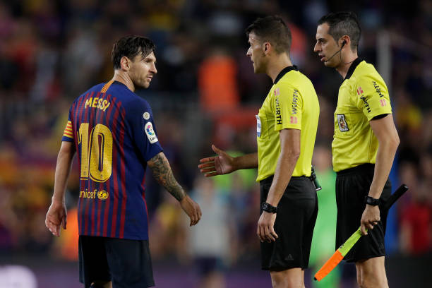 Ảnh bài viết Real, Barca liên tục mất điểm: Vở kịch điên rồ của La Liga?