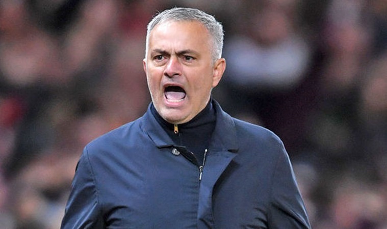 "Man City, Liverpool, Chelsea đều rất mạnh và thật khó để M.U cạnh tranh"