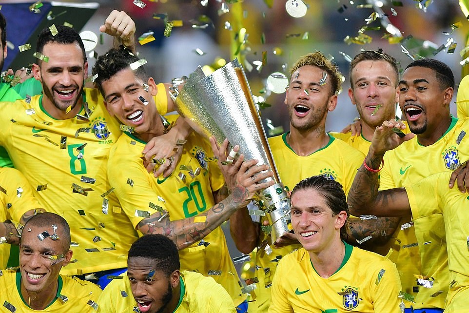 Ảnh bài viết Hạ gục Argentina phút bù giờ, Neymar và đồng đội đoạt danh hiệu Super Clasico 2018