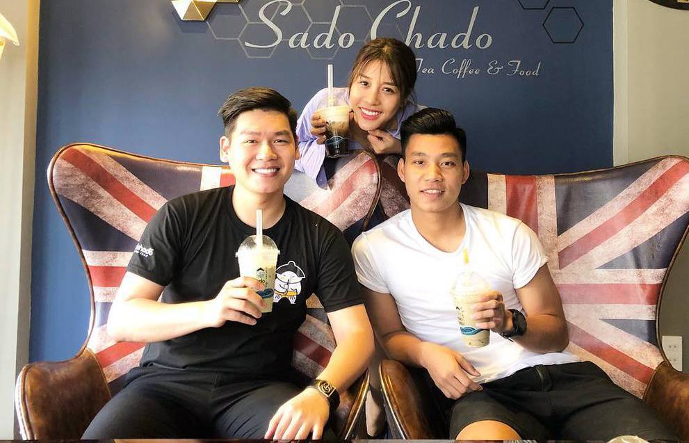 Ảnh bài viết Không lên tuyển, Văn Thanh uống trà sữa giải sầu