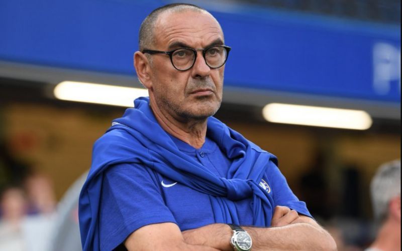 Bị cha sao thất sủng Chelsea đe dọa, Sarri đáp trả cứng rắn