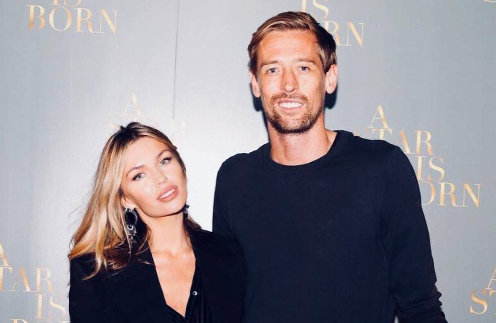 Peter Crouch từng sợ bị cắm sừng như thế nào?