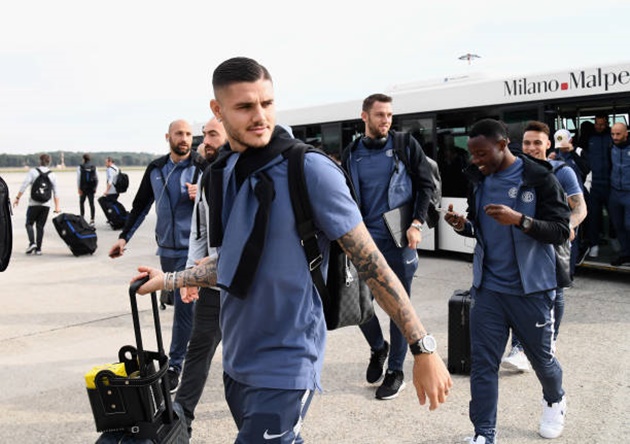 Ảnh bài viết Dàn sao Inter mang thời trang lạ "đánh phá" Barcelona