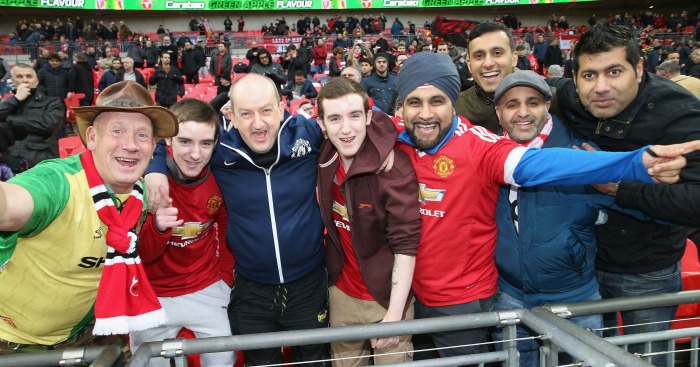 Ảnh bài viết Man Utd lọt vào nhóm những đội bóng hút máu fan 'ghê' nhất NHA