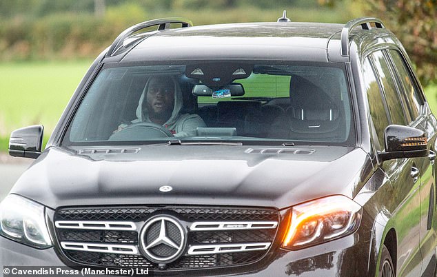 Ảnh bài viết 'Siêu chân gỗ' mặt mày hốc hác tới sân tập Man Utd