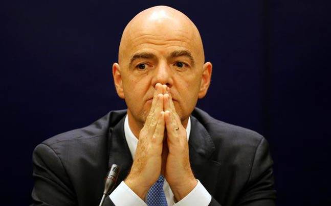 Cú sốc cho FIFA: UEFA dọa bỏ họp vì Infantino