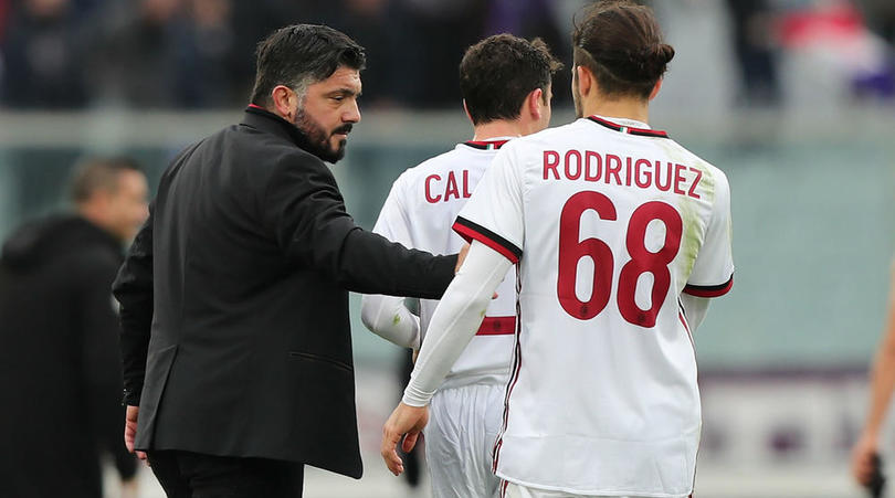 "Lá chắn thép" AC Milan chấm dứt tin đồn về Wenger