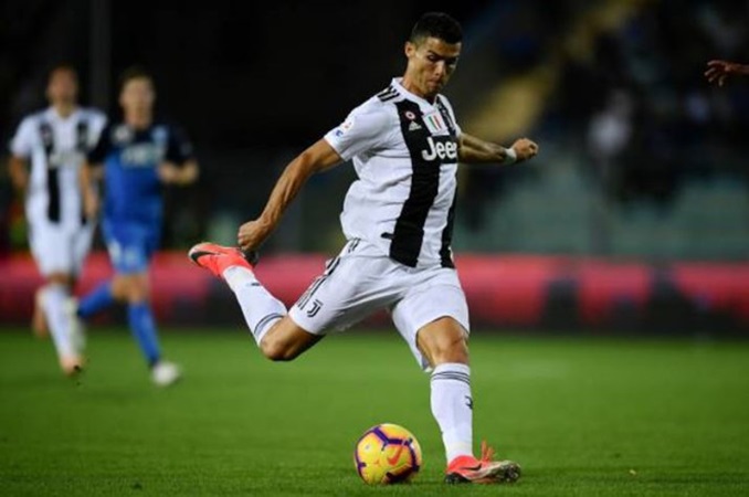 Ảnh bài viết Ronaldo: "Tôi phải về xem lại bàn thắng của mình"