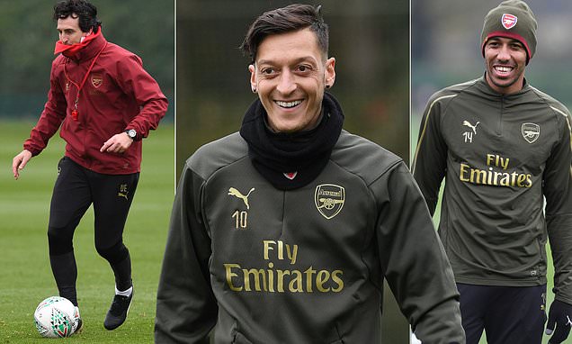 Ảnh bài viết HLV Emery phô diễn kỹ thuật, Ozil và đồng đội trố mắt nhìn