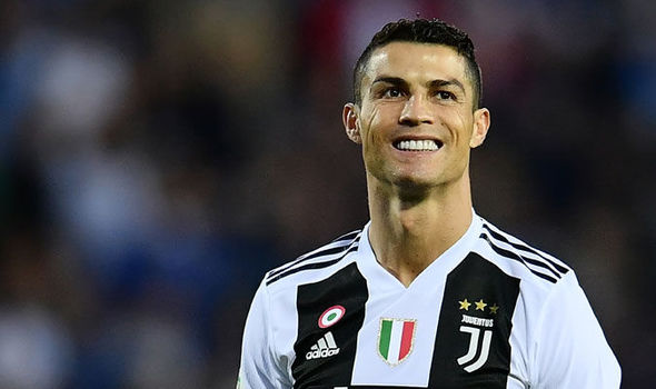 Ảnh bài viết Sao Juventus choáng váng với 'độ trâu' của 'ông lão' Ronaldo