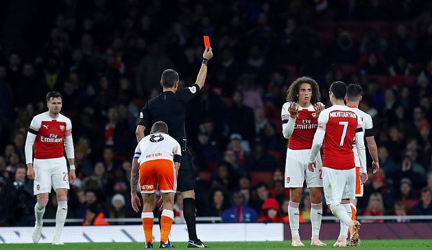 Sao trẻ Arsenal mất điểm nặng trước Emery vì hành động dại dột