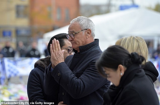 Trở lại Leicester City, Claudio Ranieri thương tiếc Vichai Srivaddhanaprabha