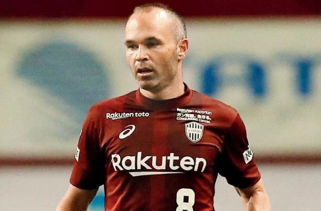 Iniesta thừa nhận rất thích chơi cạnh sao Chelsea, không phải Fabregas