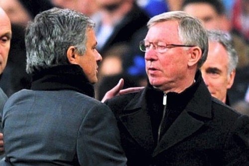Mou – United: Đừng đem trò ú tim “tầm trung” đi so với “đẳng cấp” của Fergie time