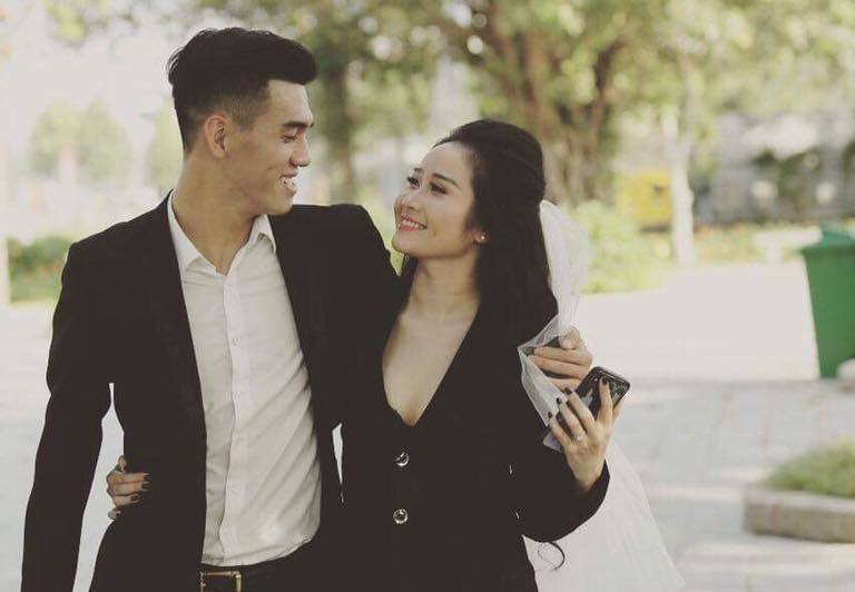 Trước thềm AFF Cup, tân tuyển thủ Việt Nam gửi tâm thư ngôn tình cho bạn gái