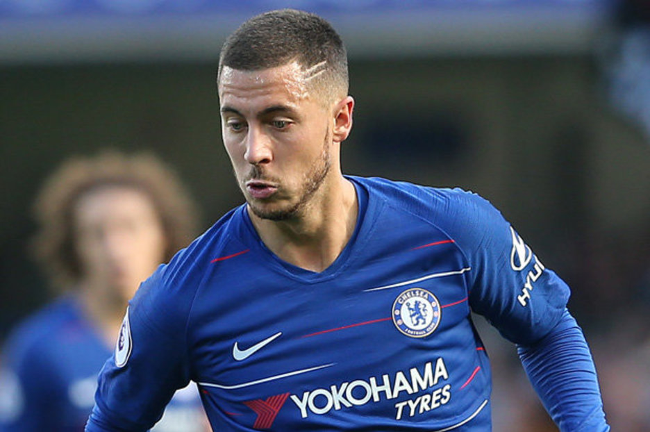 Vào sân 1 phút, Hazard làm điều không ai làm được qua 13 năm