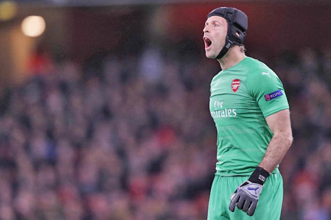Arsenal chia điểm, Petr Cech vẫn hài lòng vì một điều