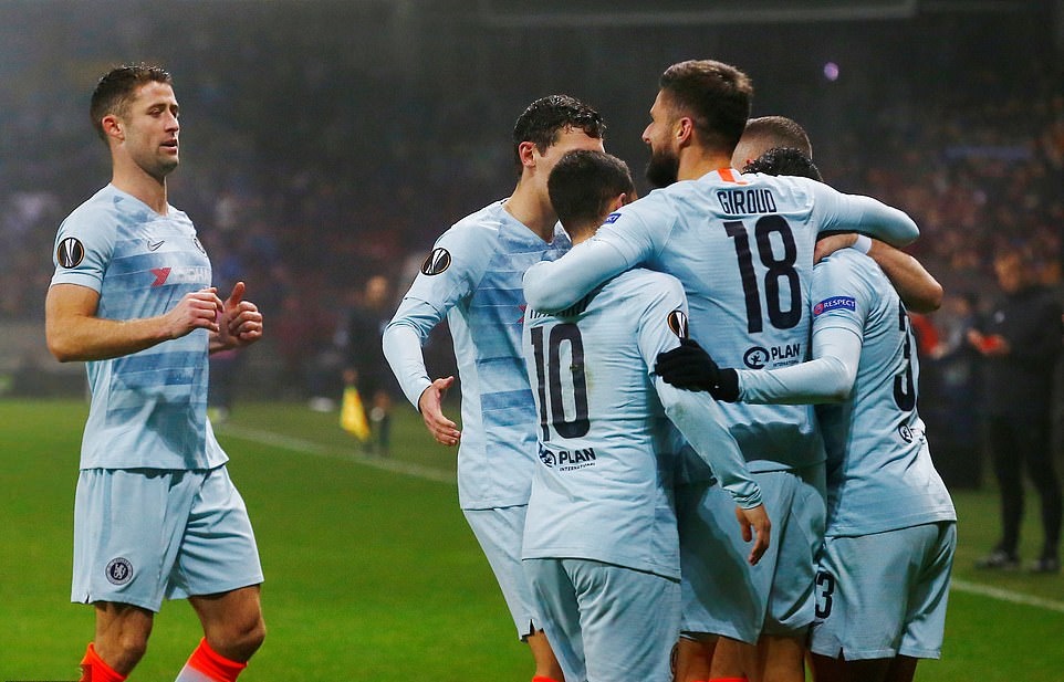 Giroud nổ súng, Chelsea toàn thắng 4 trận liên tiếp tại trời Âu