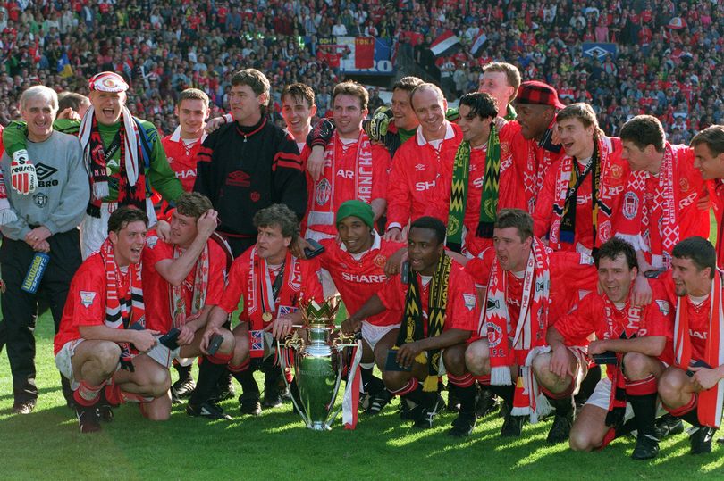 Ảnh bài viết Gary Neville và 'băng gangster' tại Old Trafford