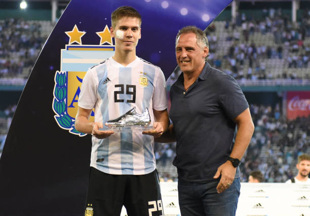 Thắng trận, Argentina vui một, Tottenham vui đến mười