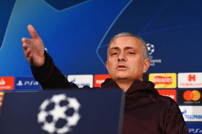 Tin nhanh 28/11: Lý do M.U chưa 'trảm' Mourinho; Liverpool phá kỷ lục chuyển nhượng