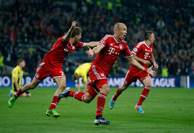 Robben chia tay Bayern Munich sau một thập kỷ gắn bó