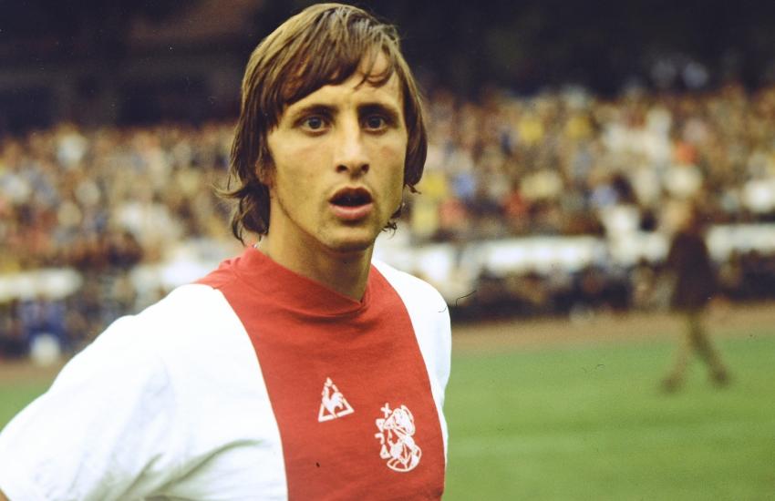 Ảnh bài viết 36 năm ngày Johan Cruyff khai sinh lối đá penalty 2 người