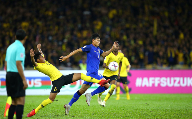 Có thể đụng Việt Nam, Malaysia trả giá đắt cho vé vào chung kết