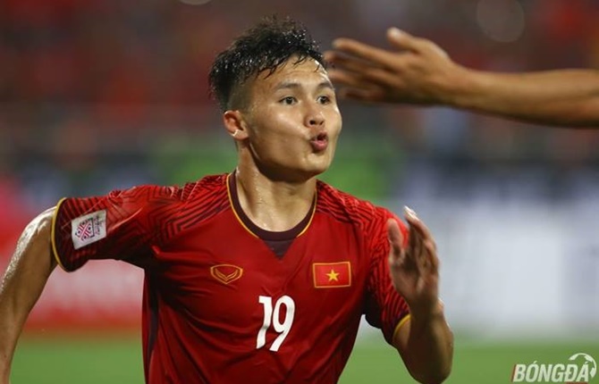 Quang Hải nói gì khi góp công "tiễn" Philippines rời AFF Cup?