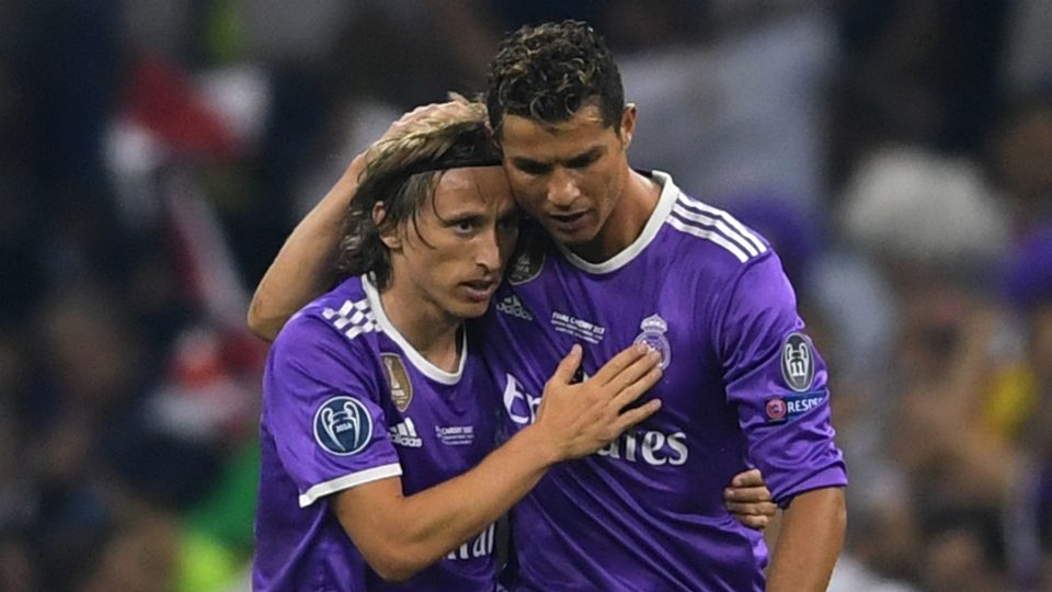 "Không phải Ronaldo hay Modric, ông ta là người cạnh tranh bóng vàng với Messi"