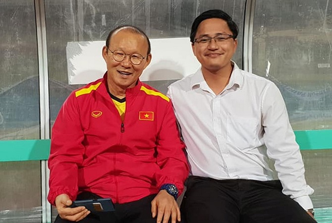 Ảnh bài viết Thầy phong thủy tuyển Việt Nam: "Tôi chưa thấy SVĐ nào bị xích bóng như Mỹ Đình"