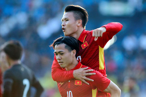 'Chân gỗ' Malaysia: "Cậu ta là cầu thủ độc nhất phía Việt Nam"