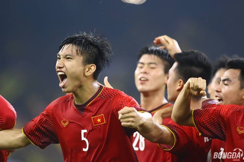 Suýt thắng Malaysia, ĐTVN lại được BTC La Liga nhuộm đỏ 'thả thính'