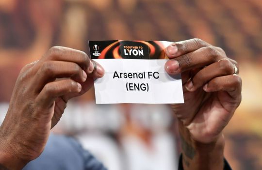 Arsenal và Chelsea có thể gặp đối thủ nào ở vòng knock-out Europa League?
